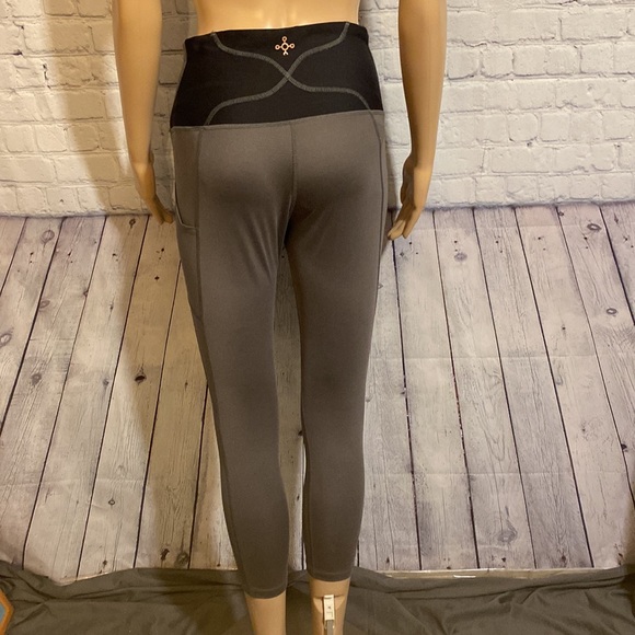 Original Tommie Copper Crop Leggings SZ Med - Picture 2 of 4